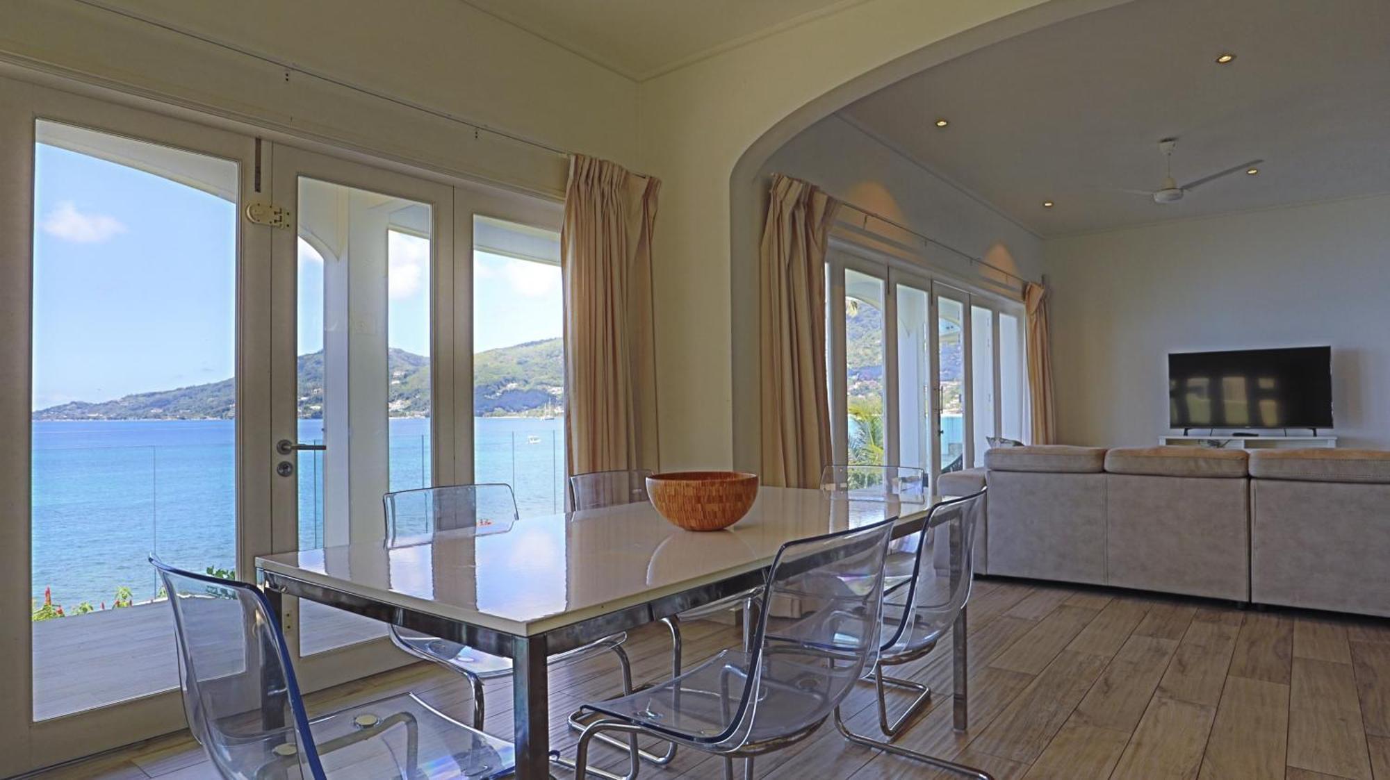 Vallonend Beachfront Villa With Excellent View Bel Ombre Eksteriør bilde