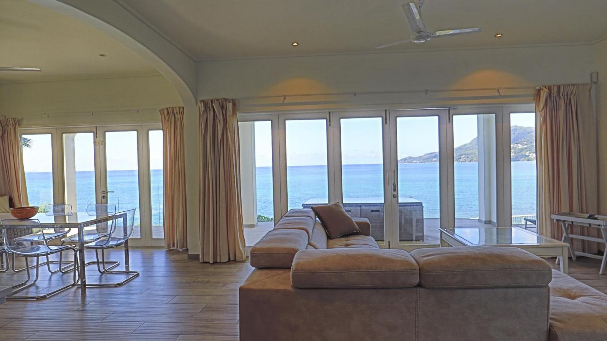Vallonend Beachfront Villa With Excellent View Bel Ombre Eksteriør bilde